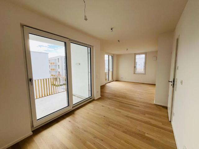 2 Zi. Whg. mit Küche, Südbalkon & TG Einzelstpl. bei U S Bahn