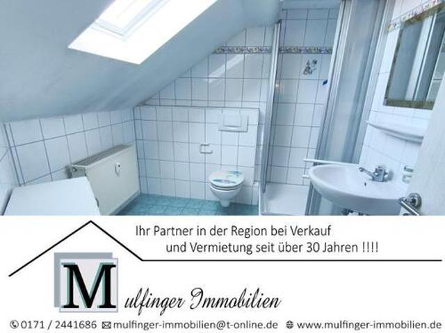 2 Zi. Wohnung im Dachgeschoss mit Stellplatz