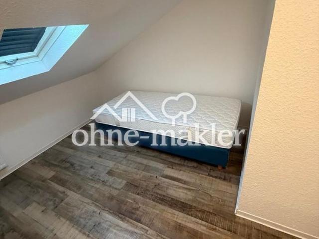 2 Zi. Wohnung im DG, teilmöbliert