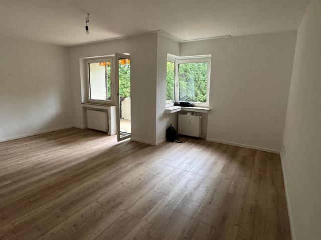 2 Zi Wohnung in Düsseldorf Garath Gemarkung Urdenbach mit Balkon