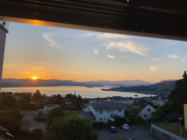 2½ ZI WOHNUNG IN RICHTERSWIL ZH, MÖBLIERT, TEMPORÄR