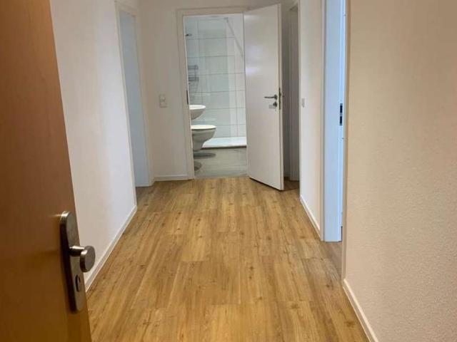 2 Zi Wohnung, modern, Küche EBK incl., neuw. Bad, Balkon, zentral, Fischertal