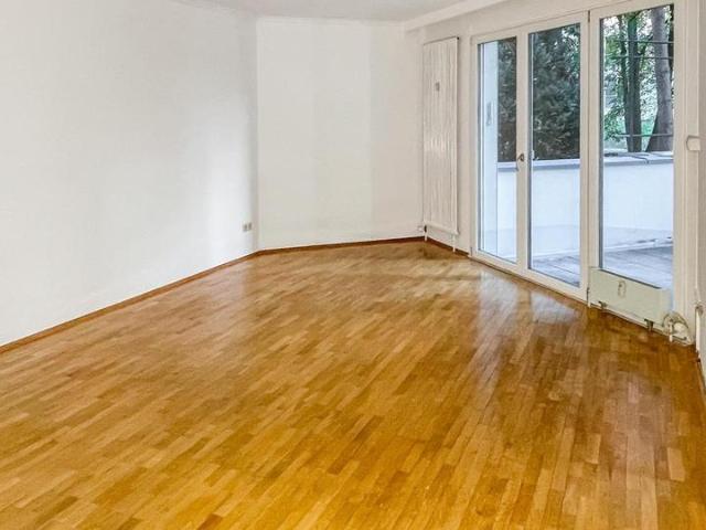 2 Zi. Wohnung mit Terrasse und TG !