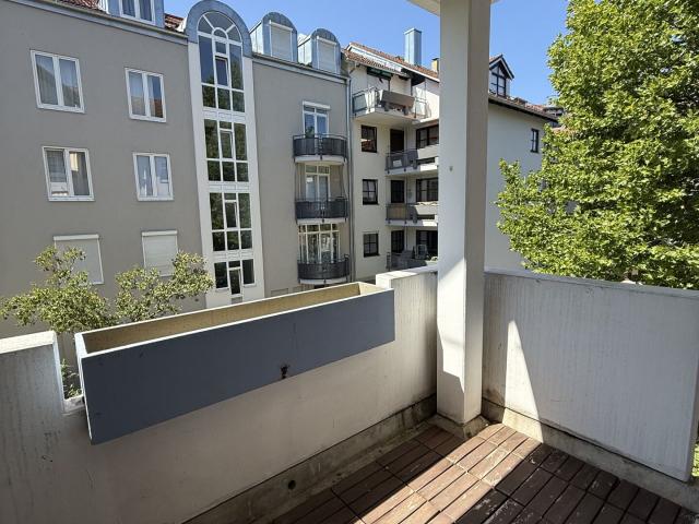 2 Zi. Wohnung mit Westbalkon im Zentrum von Unterhaching