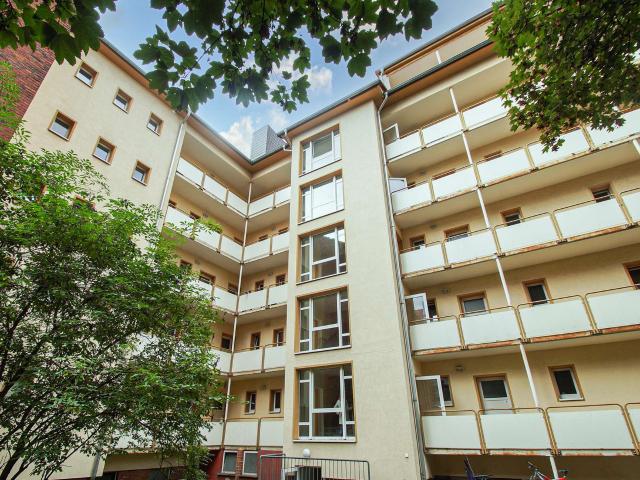2 Zi. Wohnung mit Wintergarten im Herzen von Erfurt! Vermietet und Provisionsfrei