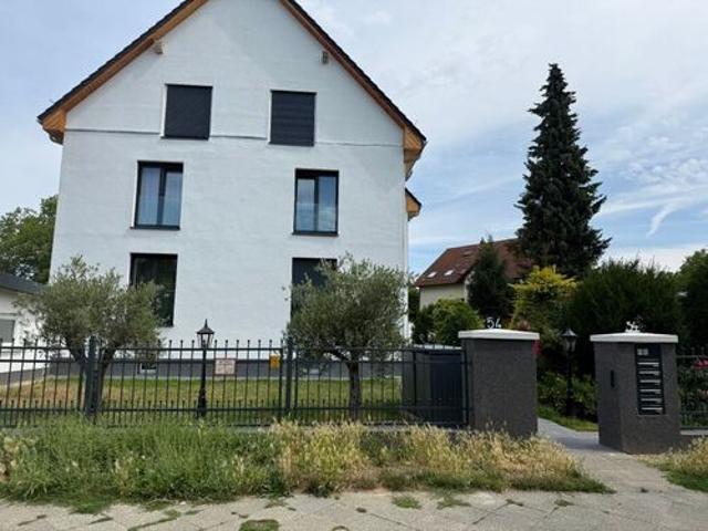 2 ZI Wohnungen in einem grossen Grundstück Neubau