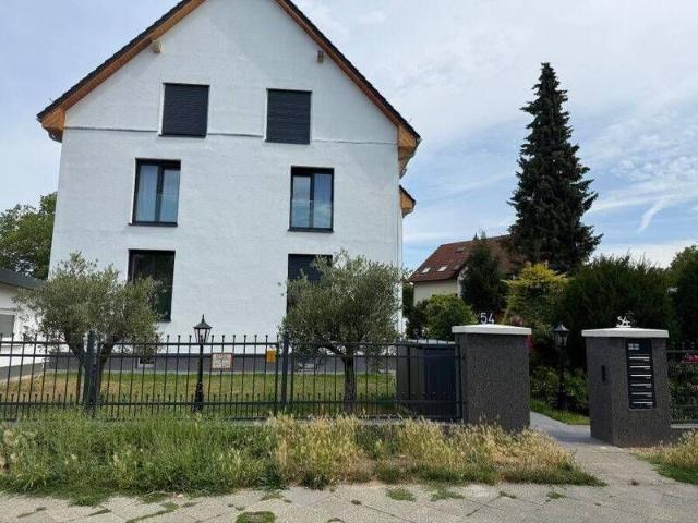 2 ZI Wohnungen in einem grossen Grundstück Neubau