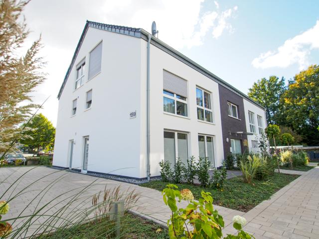 2 Zim. Studentenwohnung im Erdgeschoss mit Terrasse inkl. WLAN, Küche etc
