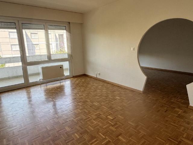 2 Zimmer, 40 m², 2. Stock