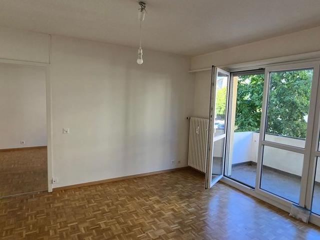 2 Zimmer, 47 m², 1. Stock
