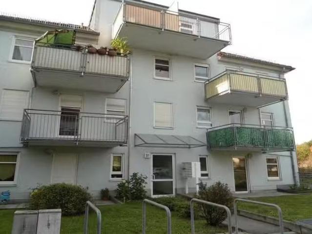 2 Zimmer 47 m² 370 € Kaltmiete Wohnungen in Freital