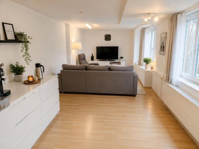 2 Zimmer, 45 m², 1. Stock