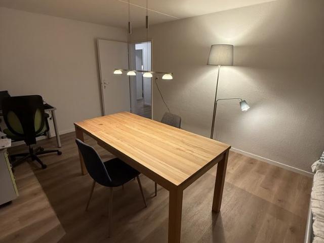 2 Zimmer, 45 m², 2. Stock