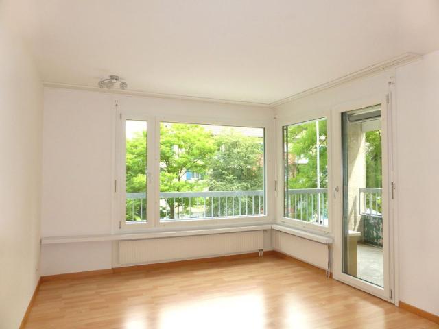 2 Zimmer, 45 m², 2. Stock