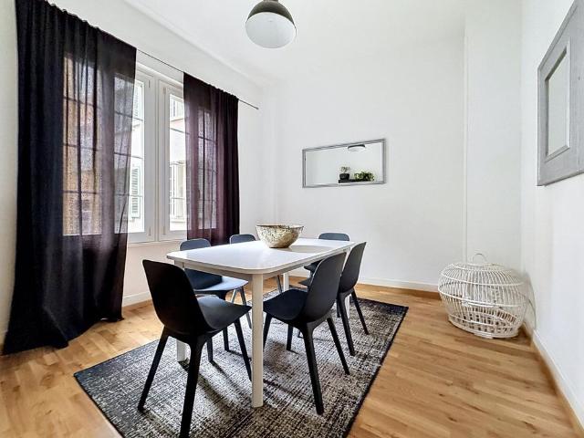 2 Zimmer, 45 m², 3. Stock