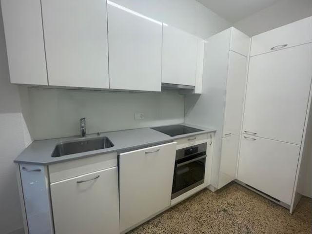 2 Zimmer, 46 m², 1. Stock