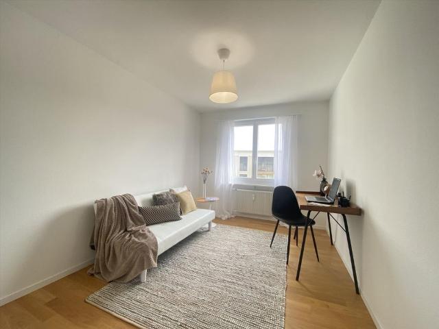 2 Zimmer, 46 m², 2. Stock