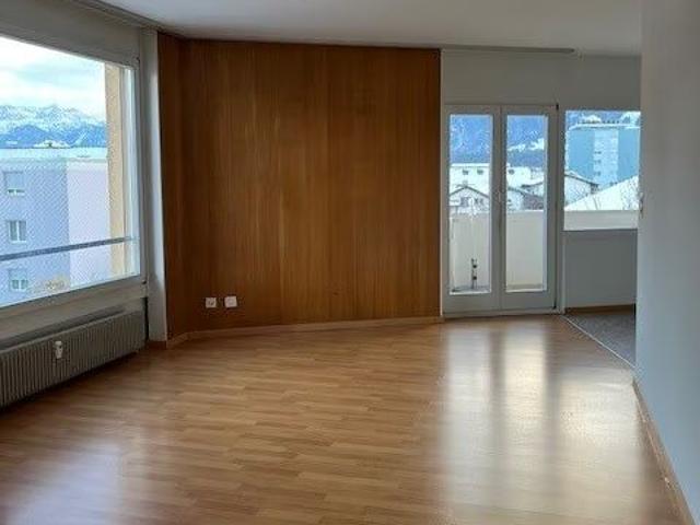 2 Zimmer, 48 m², 1. Stock