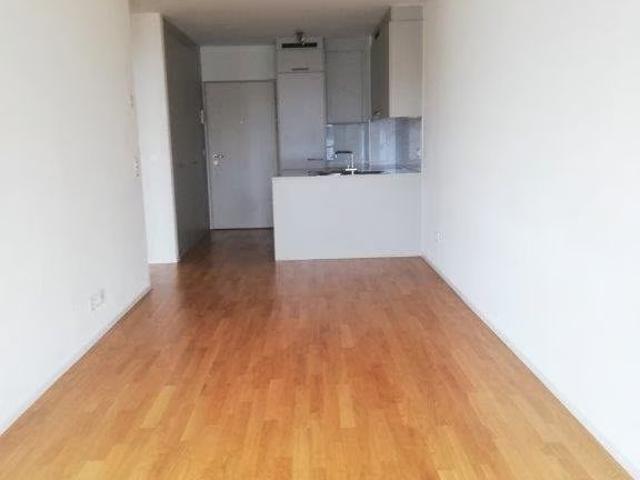 2 Zimmer, 48 m², 2. Stock