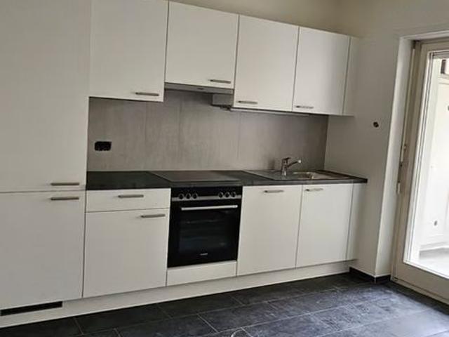 2 Zimmer, 48 m², 2. Stock