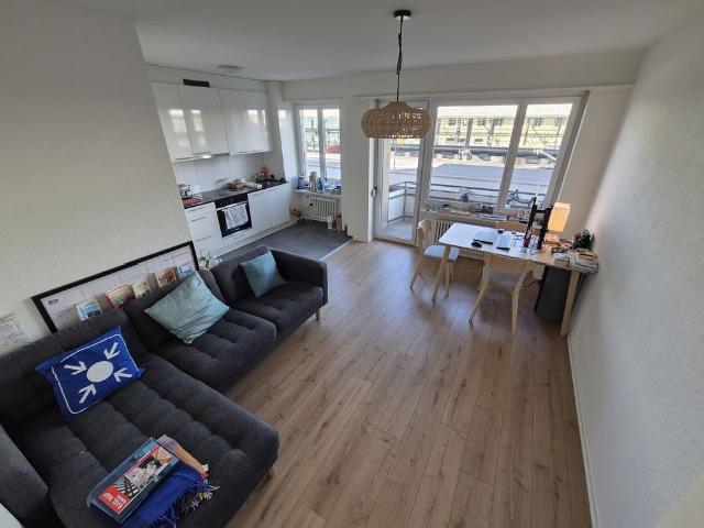 2 Zimmer, 49 m², 1. Stock