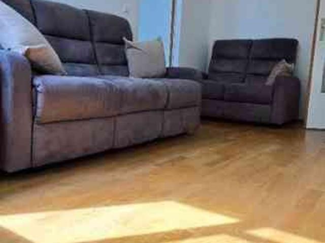 2 Zimmer, 49 m², 1. Stock
