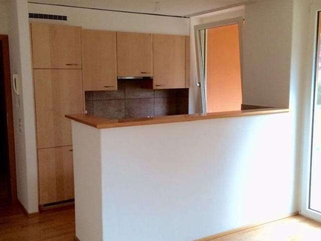 2 Zimmer, 49 m², 1. Stock
