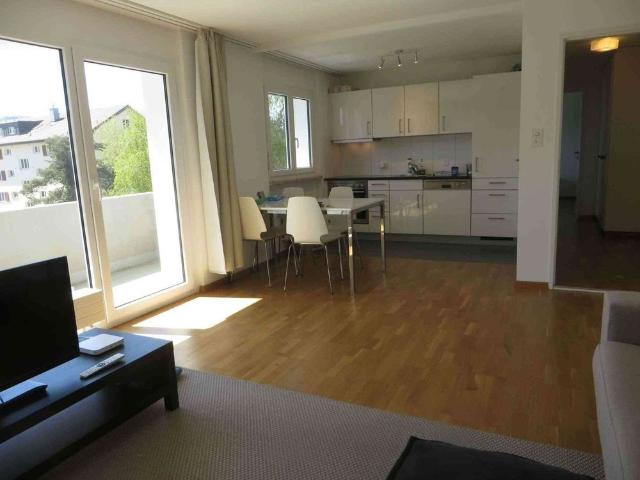 2 Zimmer, 49 m², 2. Stock