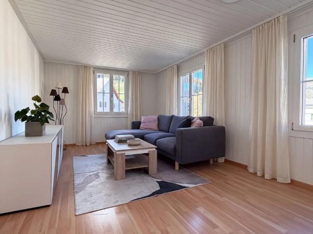 2 Zimmer, 49 m², 2. Stock