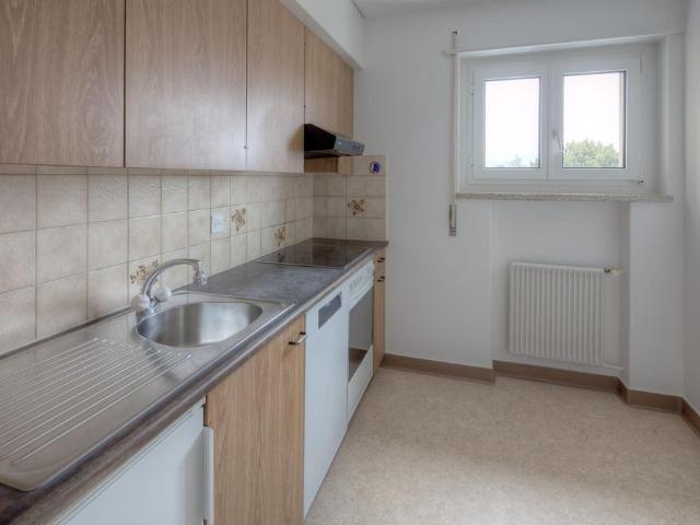 2 Zimmer, 49 m², 2. Stock