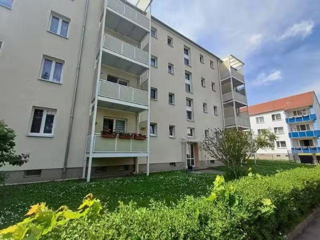2 Zimmer 49 m² 319 € Kaltmiete Wohnungen in Merseburg