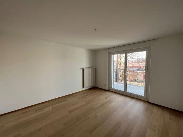 2 Zimmer, 53 m², 1. Stock
