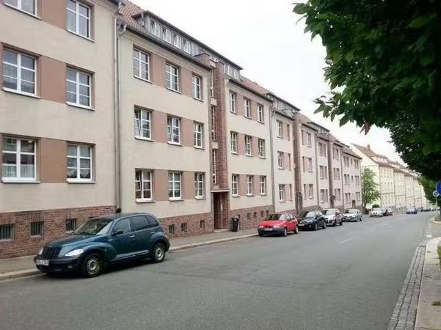2 Zimmer 53 m² 310 € Kaltmiete Wohnungen in Altenburg