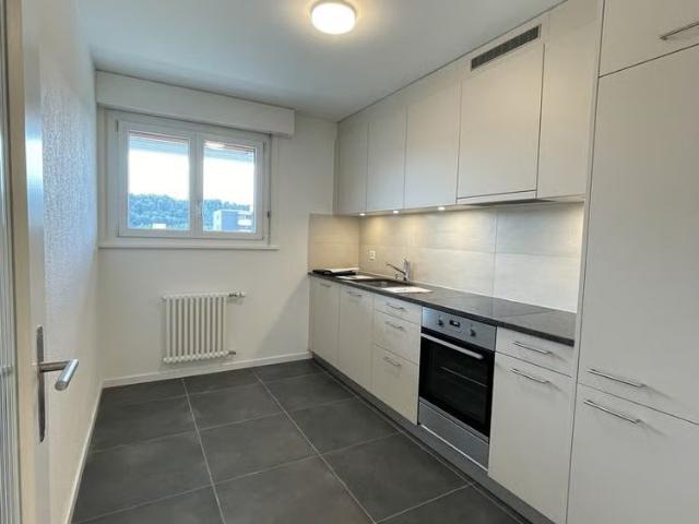 2 Zimmer, 53 m², 4. Stock