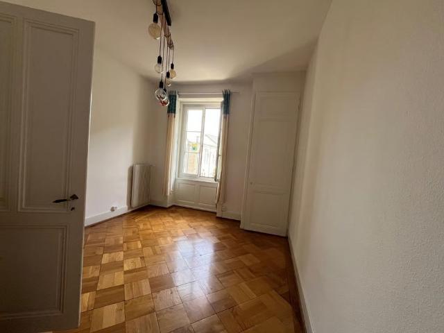 2 Zimmer, 50 m², 1. Stock