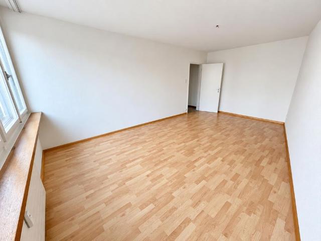 2 Zimmer, 50 m², 1. Stock