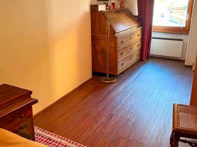 2 Zimmer, 50 m², 1. Stock