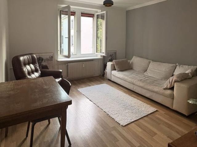 2 Zimmer, 50 m², 2. Stock