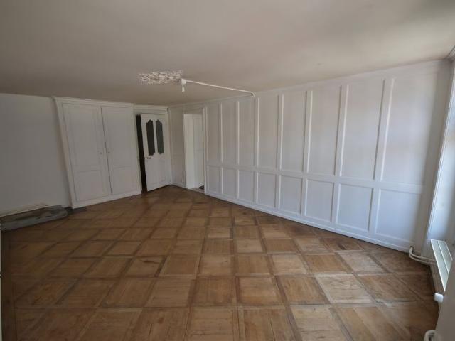 2 Zimmer, 50 m², 2. Stock