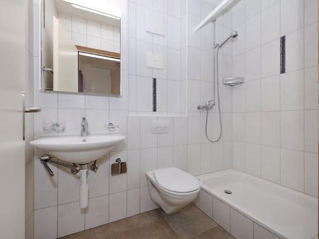 2 Zimmer, 51 m², 1. Stock