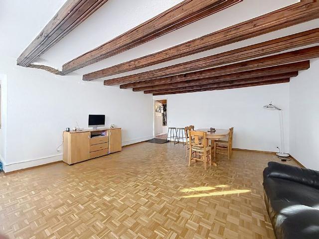 2 Zimmer, 51 m², 2. Stock