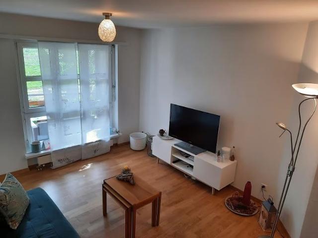 2 Zimmer, 52 m², 1. Stock