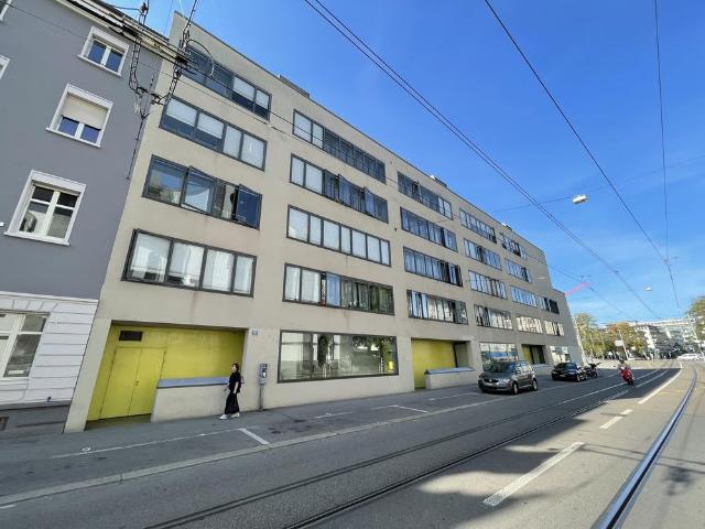 2 Zimmer, 52 m², 1. Stock