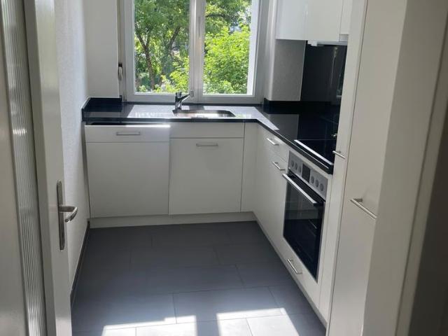 2 Zimmer, 52 m², 1. Stock