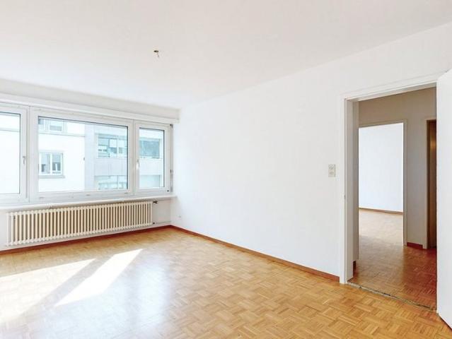 2 Zimmer, 52 m², 2. Stock