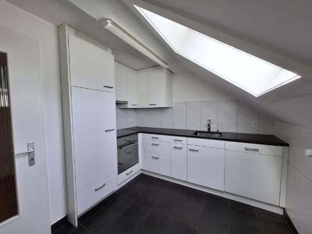 2 Zimmer, 52 m², 2. Stock
