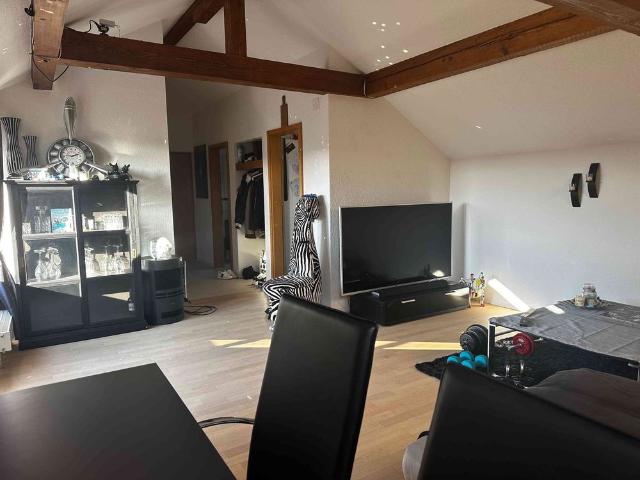 2 Zimmer, 52 m², 2. Stock