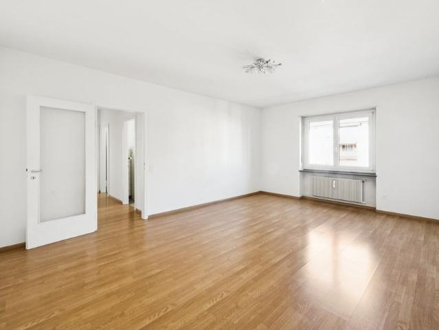 2 Zimmer, 52 m², 4. Stock