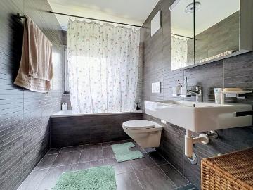 2 Zimmer, 57 m², EG