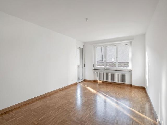2 Zimmer, 57 m², 1. Stock